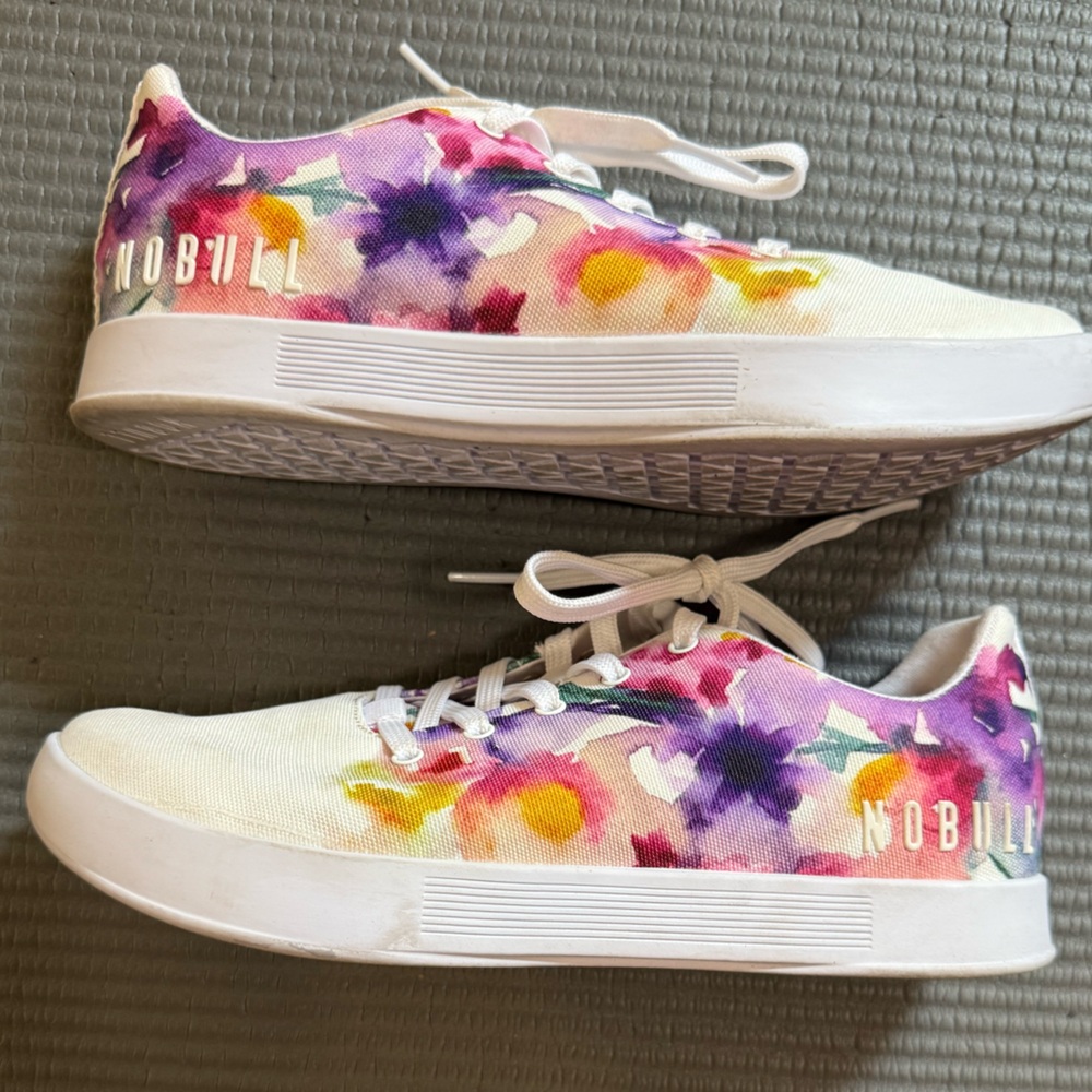 NOBULL Floral Canvas Trainer Low - woman 9